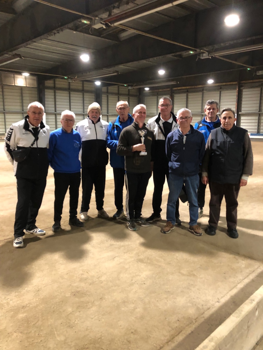 Victoire Sablaise au 16 Q. vétérans de  La Rochelle